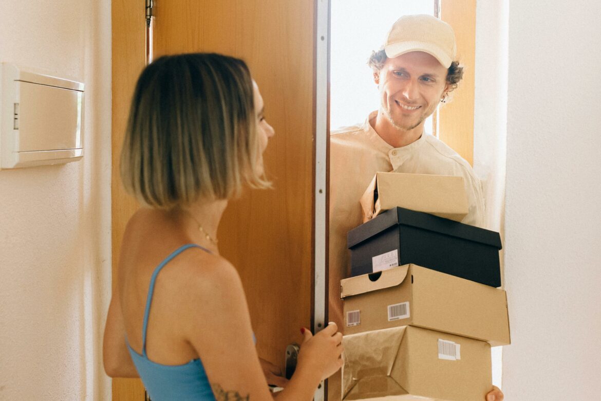 Kiek kainuoja nestandartinės siuntos siuntimas tarp miestų?