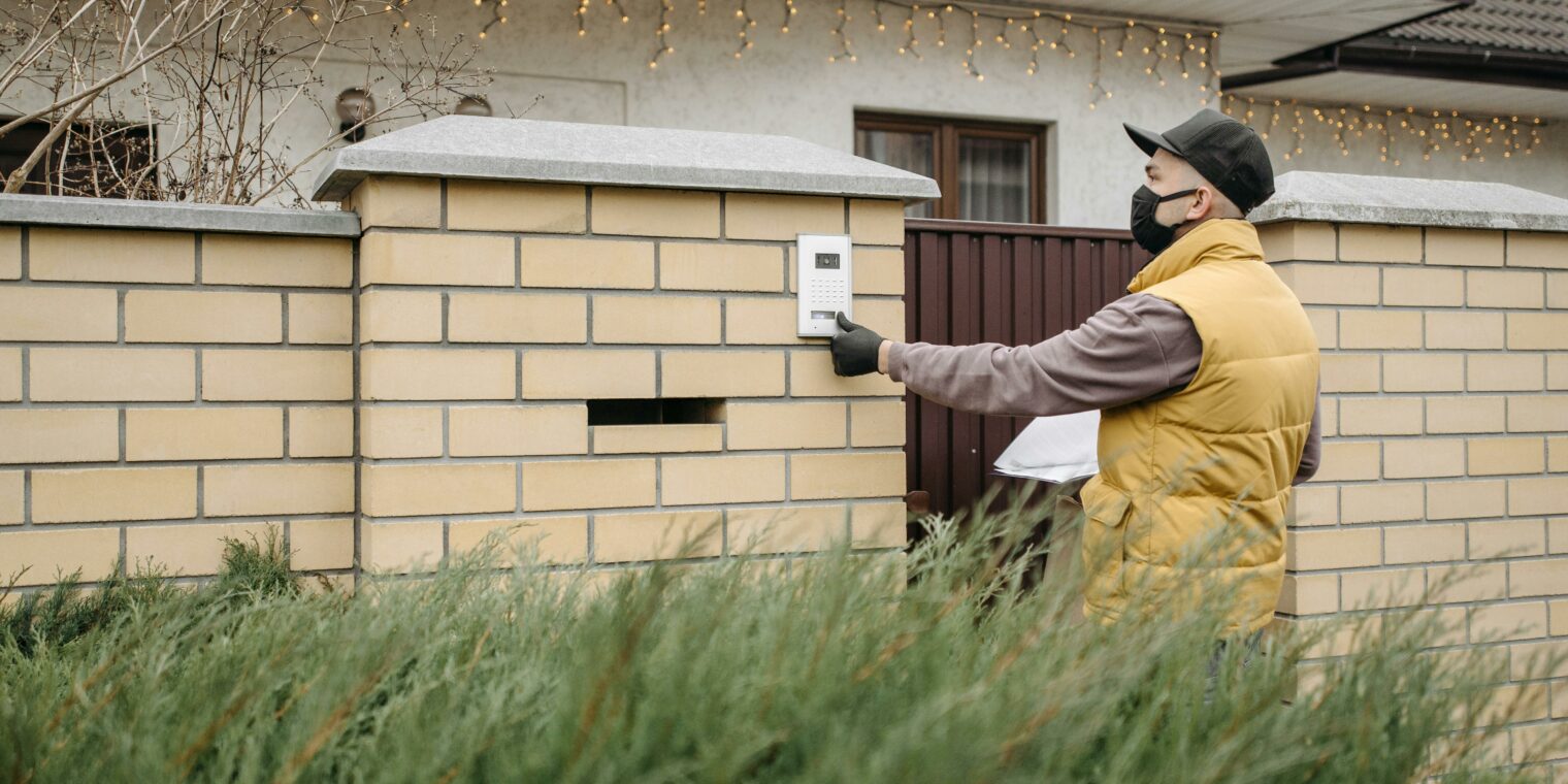Ar galima siųsti stiklo, elektronikos ar trapius daiktus?