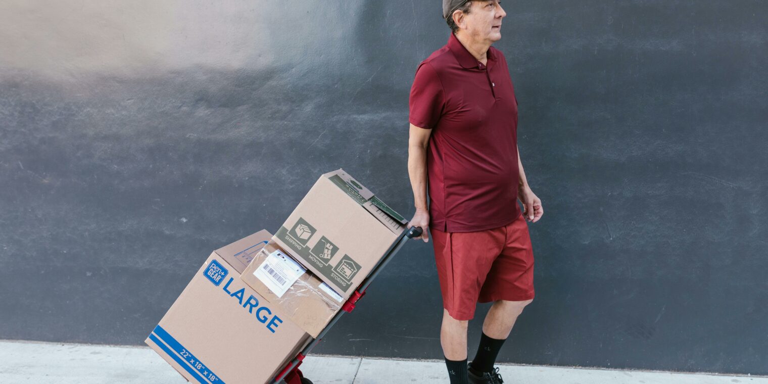 Ar skubios siuntos pristatomos savaitgaliais?